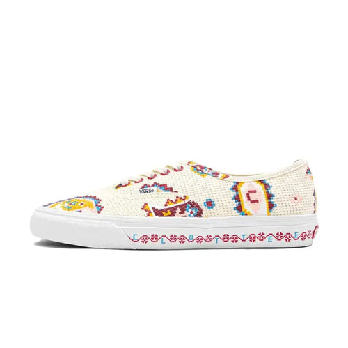 + CLOTTEE Authentic 'Pixelated Universe Marshmallow'
